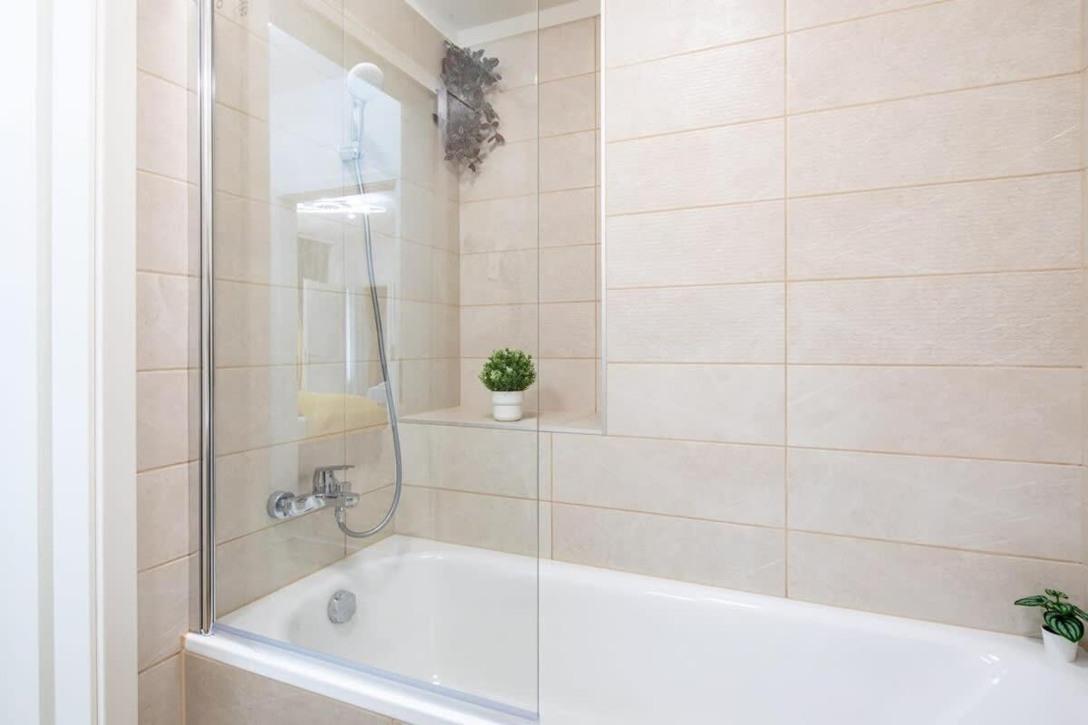 Apartamento Free Parking - Balcony - Sunny - New Budapest Exterior foto